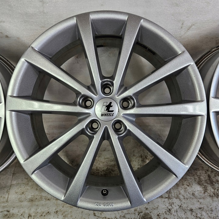 LLANTAS VOLVO C30 C70 S40 S60 S80 V40 V50 V60 V70 V90 XC60 XC70 NV250 7,5X18 