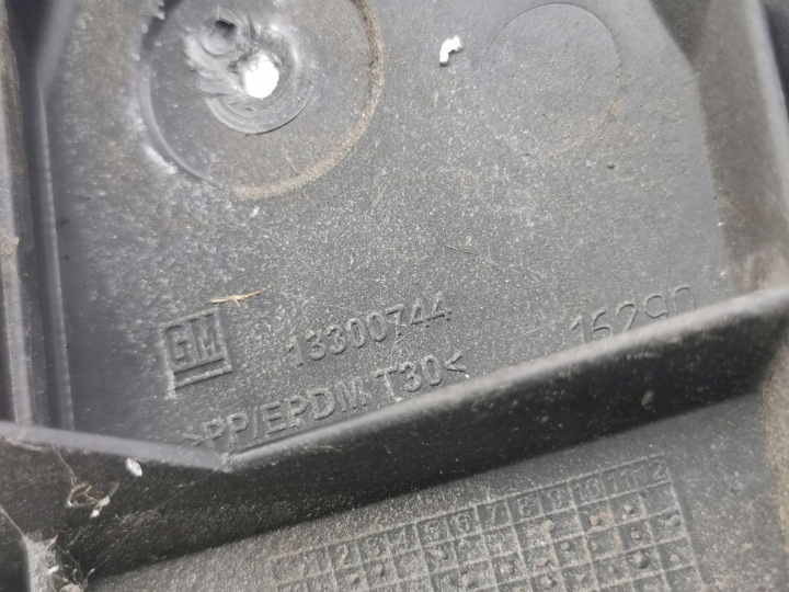 OPEL ZAFIRA C 2014 DROITE CÔTÉ POIGNÉE FIXATION PARE-CHOCS ARRIÈRE