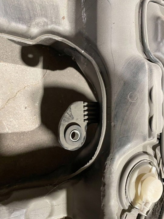 2015 BMW X5 F15 RÉSERVOIR CARBURANTS 15024511