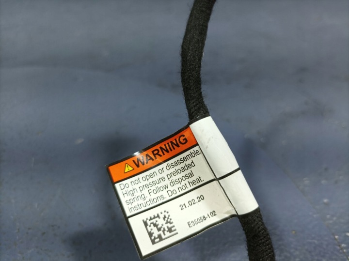 VOLVO XC60 II SERVOMOTEUR COUVERCLES DE COFFRE COUVERCLES DE COFFRE ÉLECTRIQUE 31690929