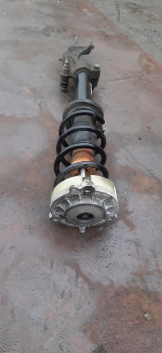 AMORTISSEUR RESSORT DROIT AVANT AUDI A4 B9 8W0031AA
