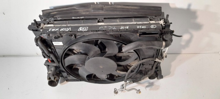 VOLVO XC60 II 2,0D RADIATEUR VENTILATEUR CHÂSSIS ENSEMBLE 32224829 (CH3)