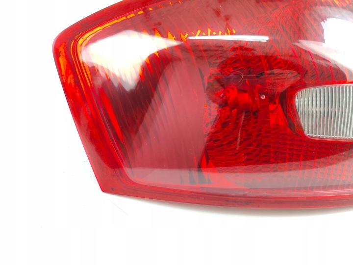 PHARE GAUCHE ARRIÈRE GAUCHE ARRIÈRE FORD KUGA I 8V4113405AH