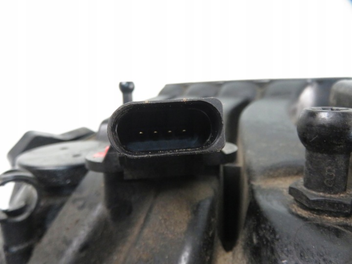 COLLECTEUR ADMISSION VW GOLF V 1.6 06A133185LE 0261230031