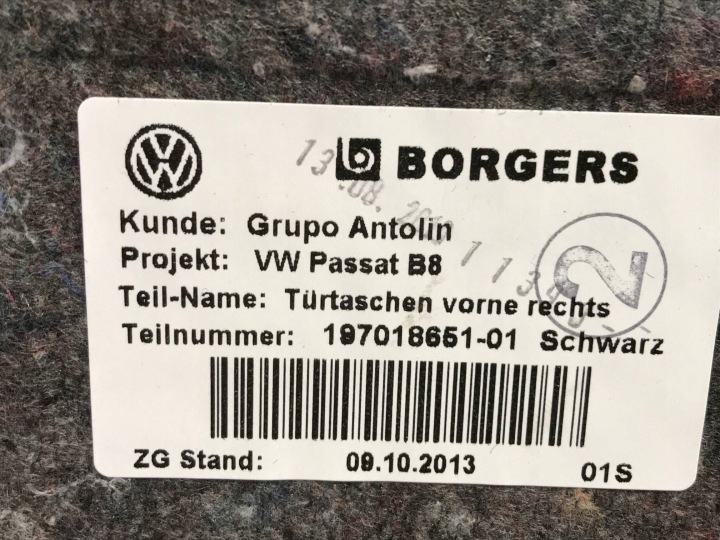 VOLKSWAGEN PASSAT B8 2015 AVANT CÔTÉ DROITE CARDAN BRODERIE PORTES