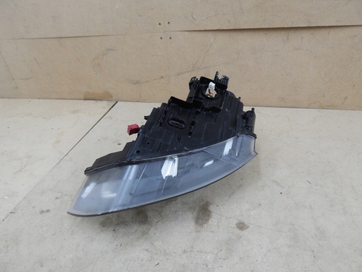 AUDI Q3 PHARE DROITE AVANT DROIT AVANT BI-XENON 8U0941006 EUROPE ORIGINAL