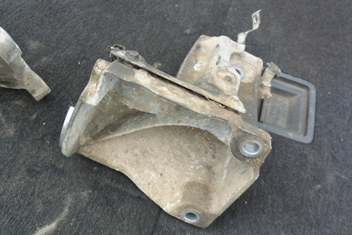 POIGNÉE SUPPORT MOTEUR JEU N62 4.8 V8 BMW E70 E71