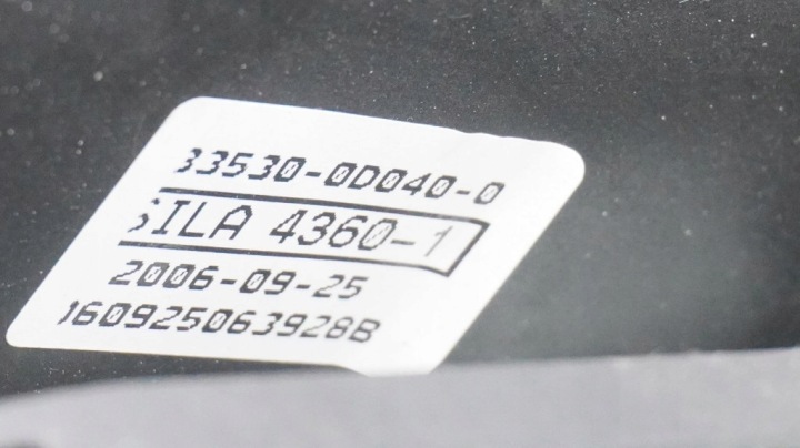 TOYOTA YARIS II CRIC VITESSE MÉCANISME DE CHANGEMENT DE VITESSES CÂBLES 5B 33530-0D040-0