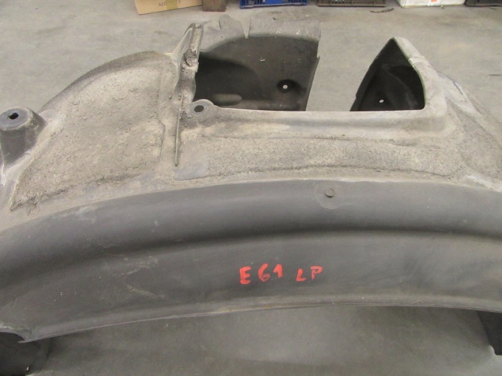 PASSAGE DE ROUE GAUCHE AVANT GAUCHE PROTECTION ROUES BMW E60 E61 BERLINE UNIVERSEL
