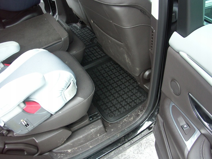 HONDA CIVIC VII 2001 - 2006, 3- DE PUERTA ALFOMBRILLAS GOMA KORYTKOWE ALTA RANT 