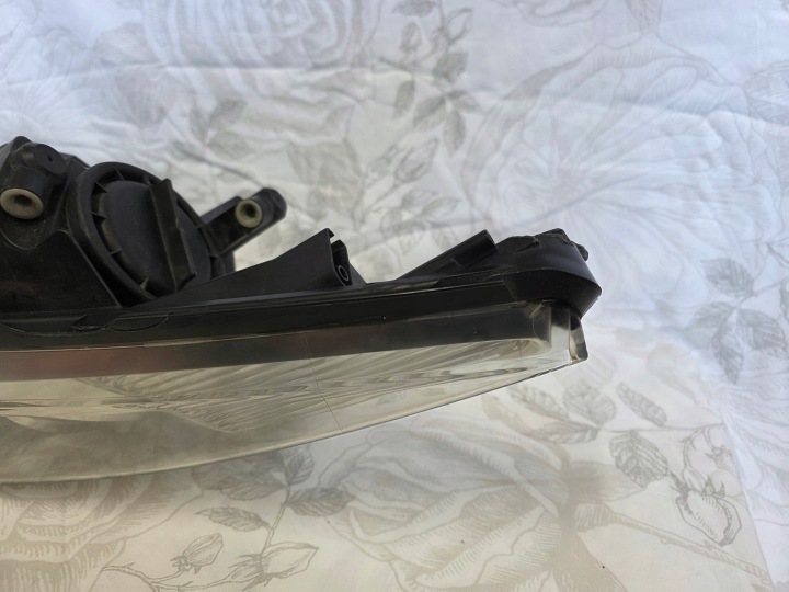 PHARE PROJECTEUR GAUCHE AVANT KIA VENGA 92101-1P000