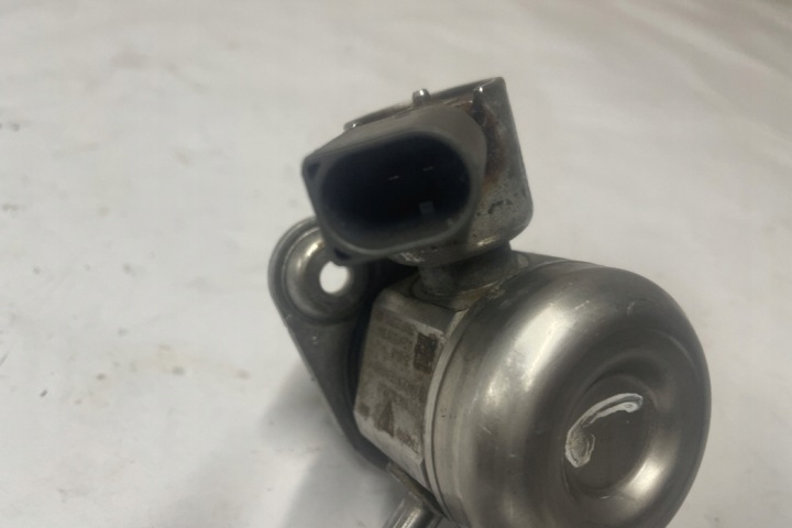 WYSOKOCISNIENIOWA POMPE CARBURANT PORSCHE CAYENNE (92A) 94611031561 3.6L