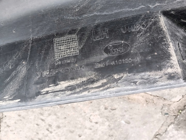 FORD FOCUS MK3 LIFT UNIVERSEL MOULURE REVÊTEMENT SEUIL DROITE BM51-A10154-A