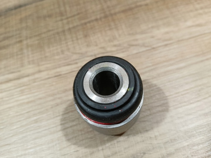 DOUILLE BRAS DE SUSPENSION ARRIÈRE 21174 FEBI