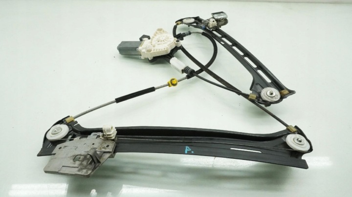 MERCEDES EKLASA W207 COUPÉ ÉLÉVATEUR VITRES AVANT DROIT A2077200646