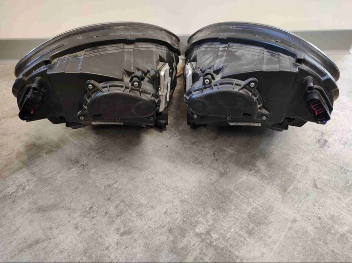 ENSEMBLE PHARE AVANT PORSCHE PANAMERA (971) 971941036J 971941035J