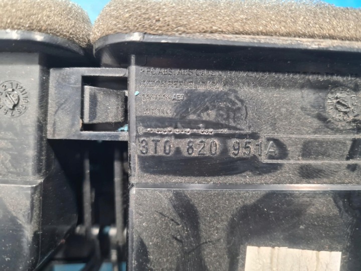 SKODA SUPERB II GRILLES CONDUIT D'AIR AIR 3T0820951A