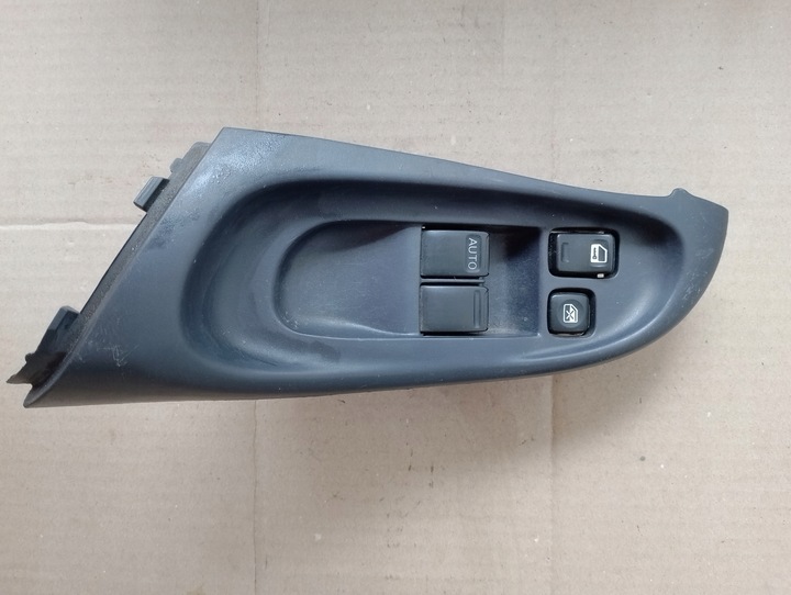 ALMERA N16 CONMUTADOR PANEL VENTANAS 80961BM500 