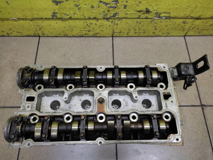 OPEL VECTRA C 1.8 16V CULASSE MOTEUR 9242094