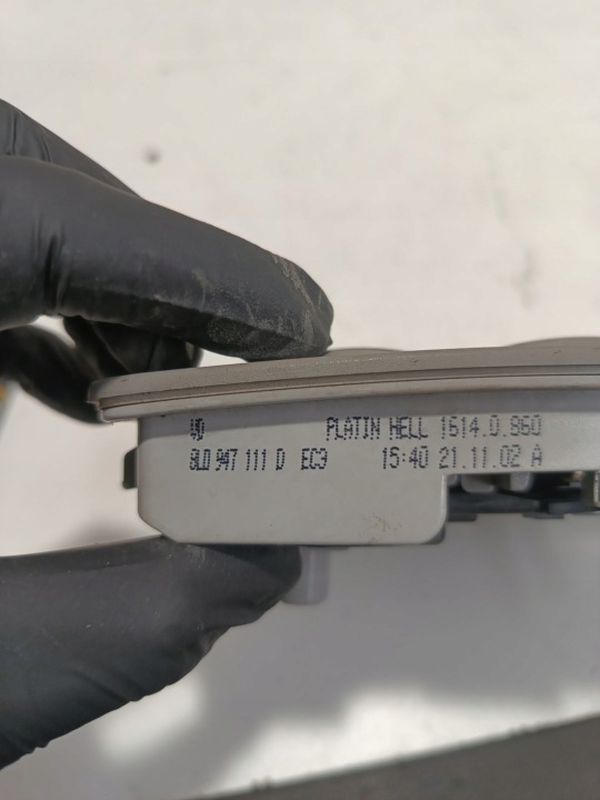 ÉCLAIRAGE CABINES AVANT AUDI A3 8L 8L0947111D