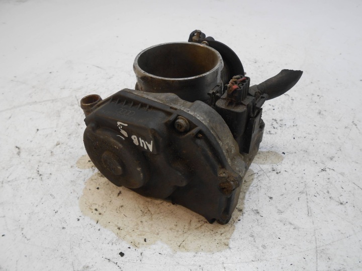 AUDI A4 B5 PAPILLON DES GAZ 408237210001