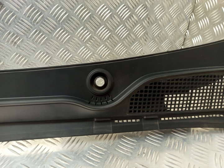 RENAULT CLIO V DOUBLURE DE PASSAGE DE ROUE SUPÉRIEUR 668114189R