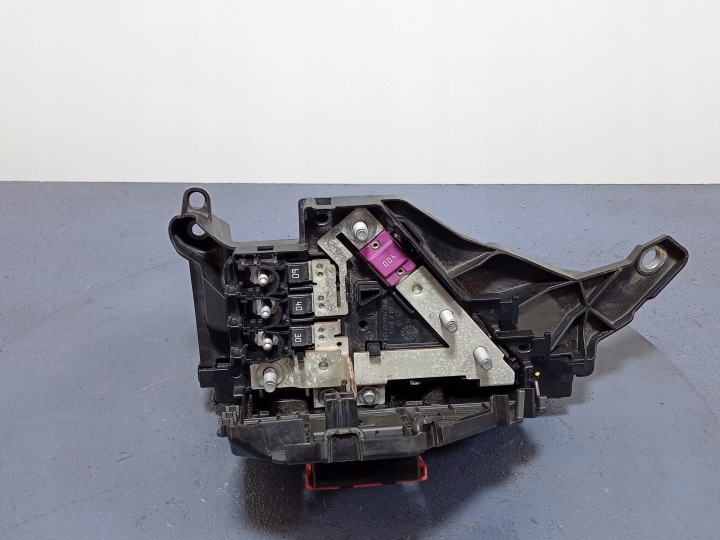 MERCEDES CLS W257 SERRE-CÂBLE POSITIVE A2135462900