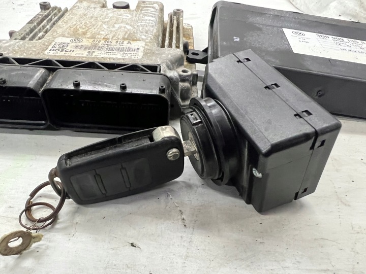 KIT DE DÉMARRAGE ORDINATEUR CONTACTEUR D'ALLUMAGE TOUAREG 2.5 TDI