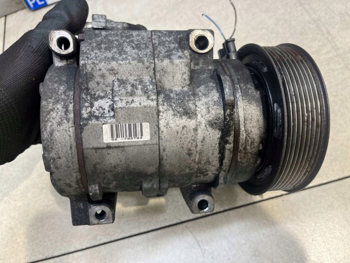 COMPRESSEUR DE CLIMATISATION MAZDA MPV 2.0 D 4472204661