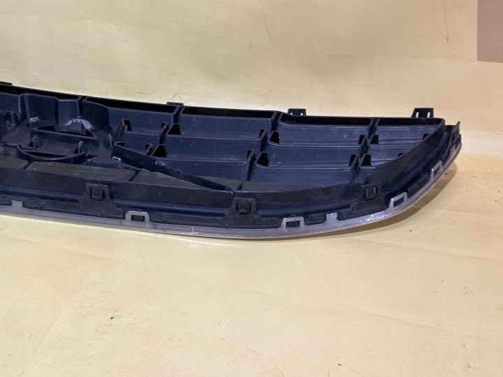 VOLVO V40 V 40 II GRILLE CALANDRE PARE-CHOCS AVANT 31353120 31353121