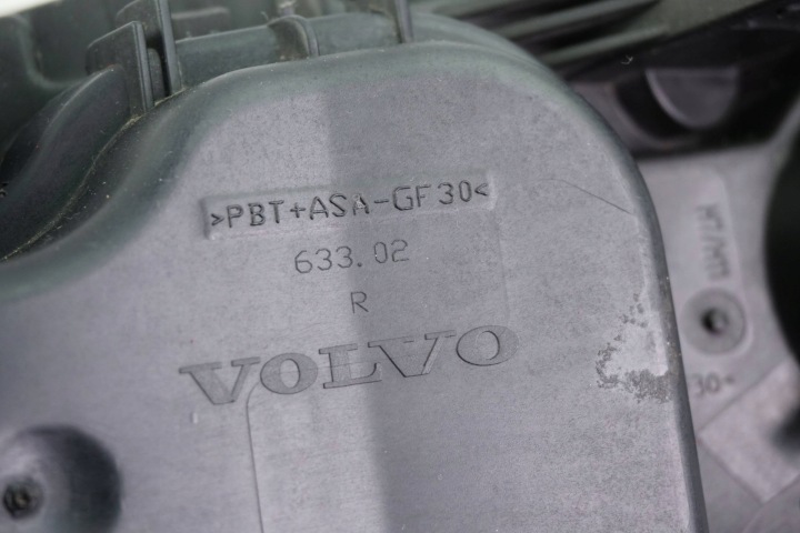 PHARE DROITE AVANT VOLVO V70 XC70 S80