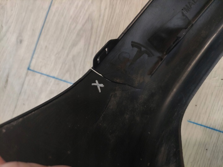 TESLA MODÈLE X REVÊTEMENT MOULURE GARDE-BOUE GAUCHE ARRIÈRE 103529000E