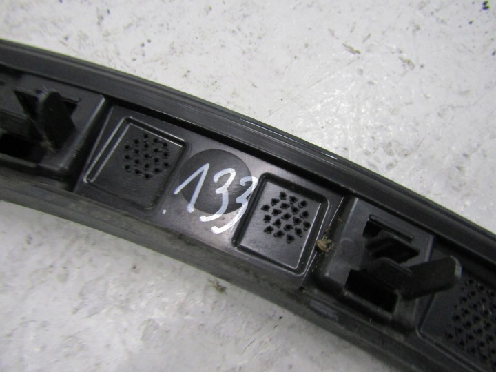 MOULURE SUR AILE AVANT GAUCHE Q3 83A S-LINE 83A853717A