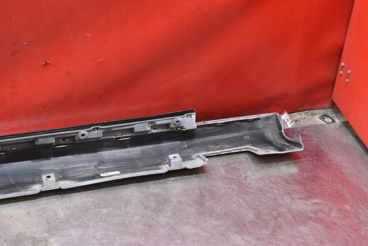 REVÊTEMENT SEUIL GAUCHE BLANCHE 6005874-00-J TESLA MODÈLE AVEC LIFT 16-21