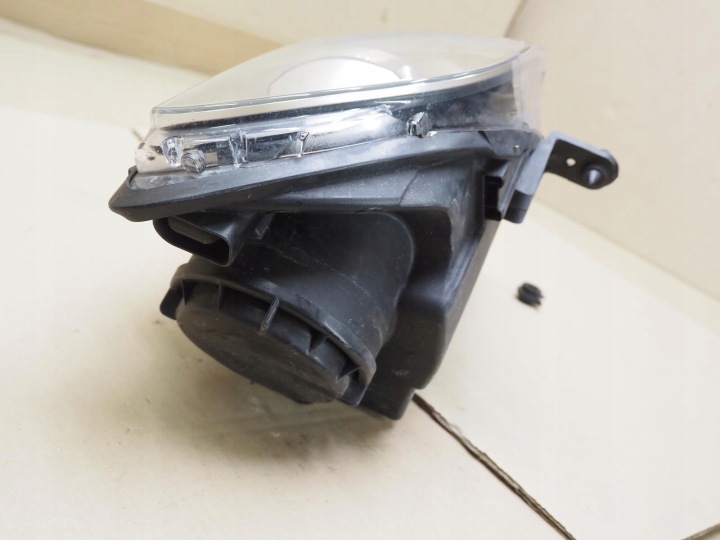 VW GOLF VI PLUS PHARE AVANT AVANT DROITE 5M1941006G EUROPE