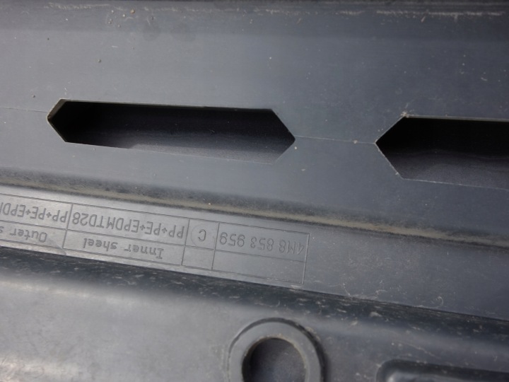 MOULURE PORTES AUDI Q8 4M8 GAUCHE AVANT