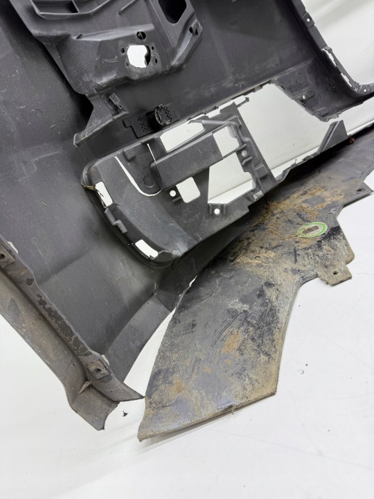 AUDI A6 C7 LIFT PARE-CHOCS AVANT AVANT 4X PDC VERS RÉPARATION LX7P