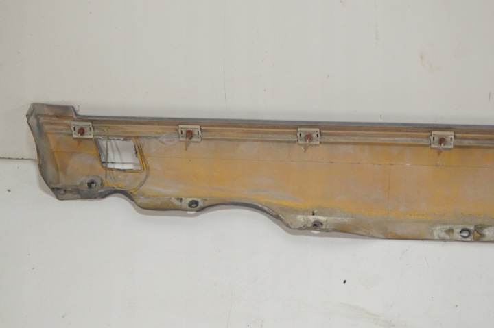 REVÊTEMENT SEUIL GAUCHE SEUIL MERCEDES W126 LIFT LONG 1266905140