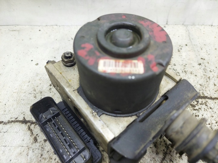 POMPE DE FREIN ABS 1K0614117F SKODA OCTAVIA II 1.6