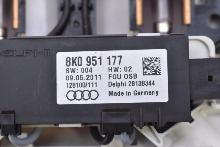 AMPOULE ÉCLAIRAGE INTÉRIEUR AVANT 8T0947135B AUDI Q5 8R 08-12