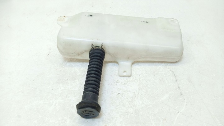 MITSUBISHI 3000 GT 1997 RÉSERVOIRS LIQUIDE VERS LAVE-GLACES