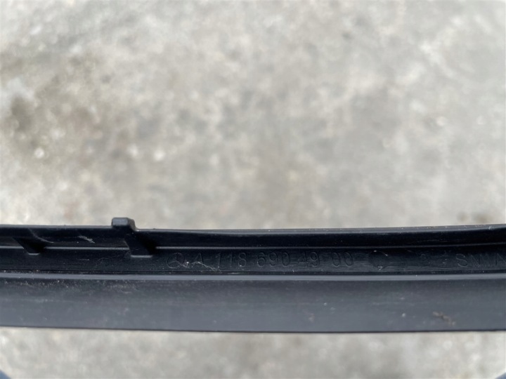 PROTECTION EXTÉRIEUR MONTANTS VITRES GAUCHE AVANT MOULURE MERCEDES CLA W118 118