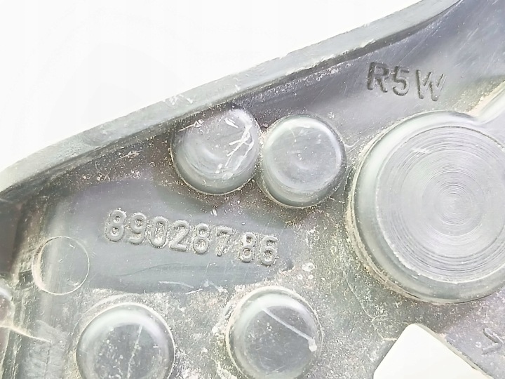 TOYOTA AVENSIS T250 2005 DOUILLE D'AMPOULE ARRIÈRE