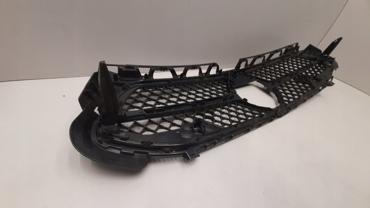 MERCEDES A-KLASA W177 2018- RENFORCEMENT CHÂSSIS GRILLE DE RADIATEUR CALANDRE GRILLE AVANT
