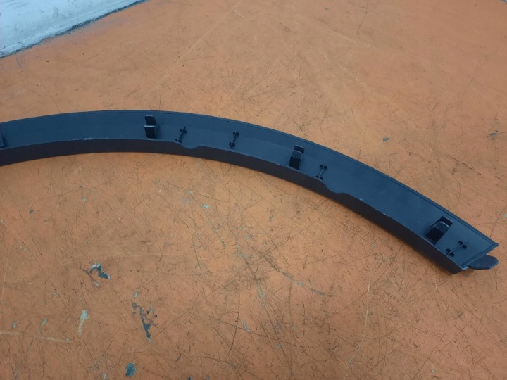 MG ZS 17- MOULURE GARDE-BOUE AVANT GAUCHE AVANT 10252367