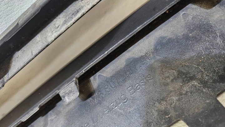PARE-CHOCS AVANT AVANT AUDI A3 8V 8V3807437A