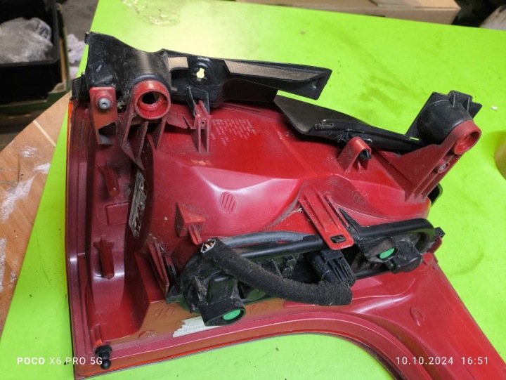 PHARE GAUCHE ARRIÈRE PEUGEOT 5008 LIFT COMPLÈTE