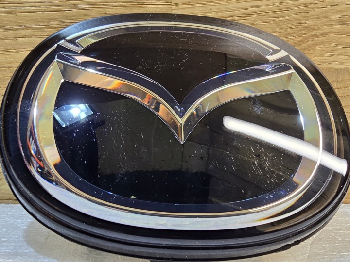 MAZDA CX-30 RADAR EMBLÈME LOGO CALANDRE INSIGNE ANNÉE 2023