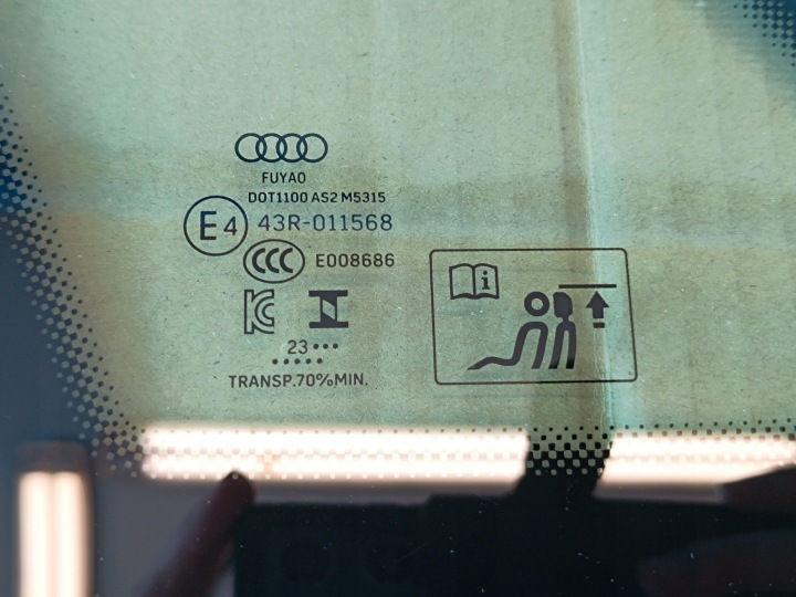 AUDI Q3 F3 SPORTBACK 1.4 TFSI E 110KW VITRE GAUCHE ARRIÈRE AVEC 2023 ANNÉE 83F845297T