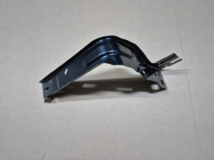 RENAULT KANGOO 4 IV 3 III 21R-- FIXATION GARDE-BOUE AVANT AVANT DROIT
